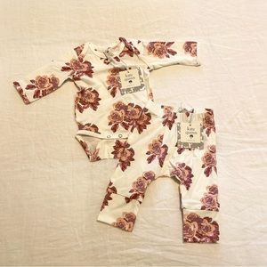 ✨BNWT!✨ Kate Quinn Bamboo Layette Set Pink Roses - 0-3months